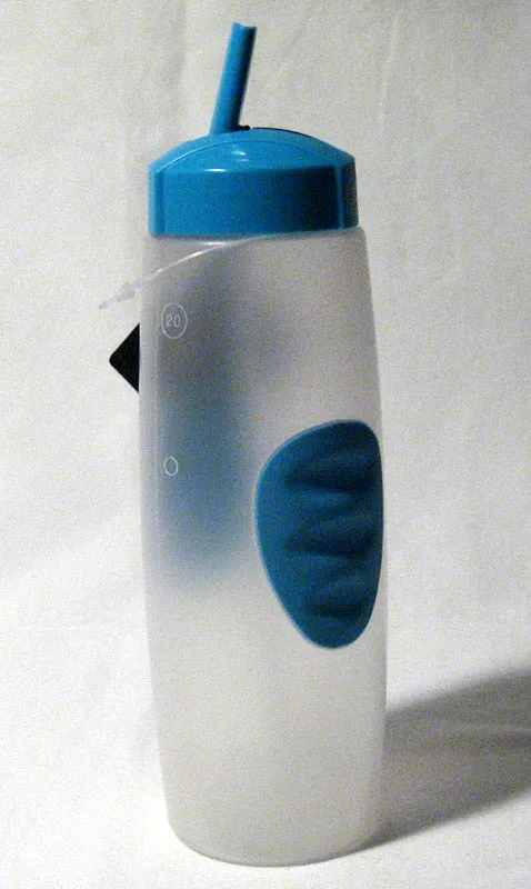 2 Pc 20 Oz Sports Water Drinking Bottles Plastic Canister Hiking Outdoor New !