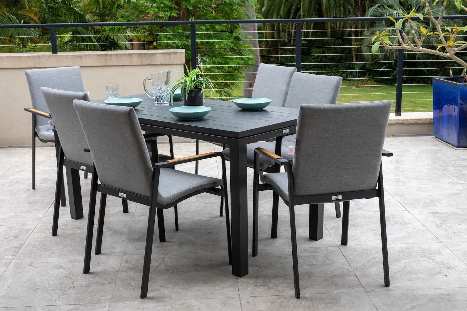 Cruz Padded Sling Carver Chair | Aluminium & Teak & Sunbrella