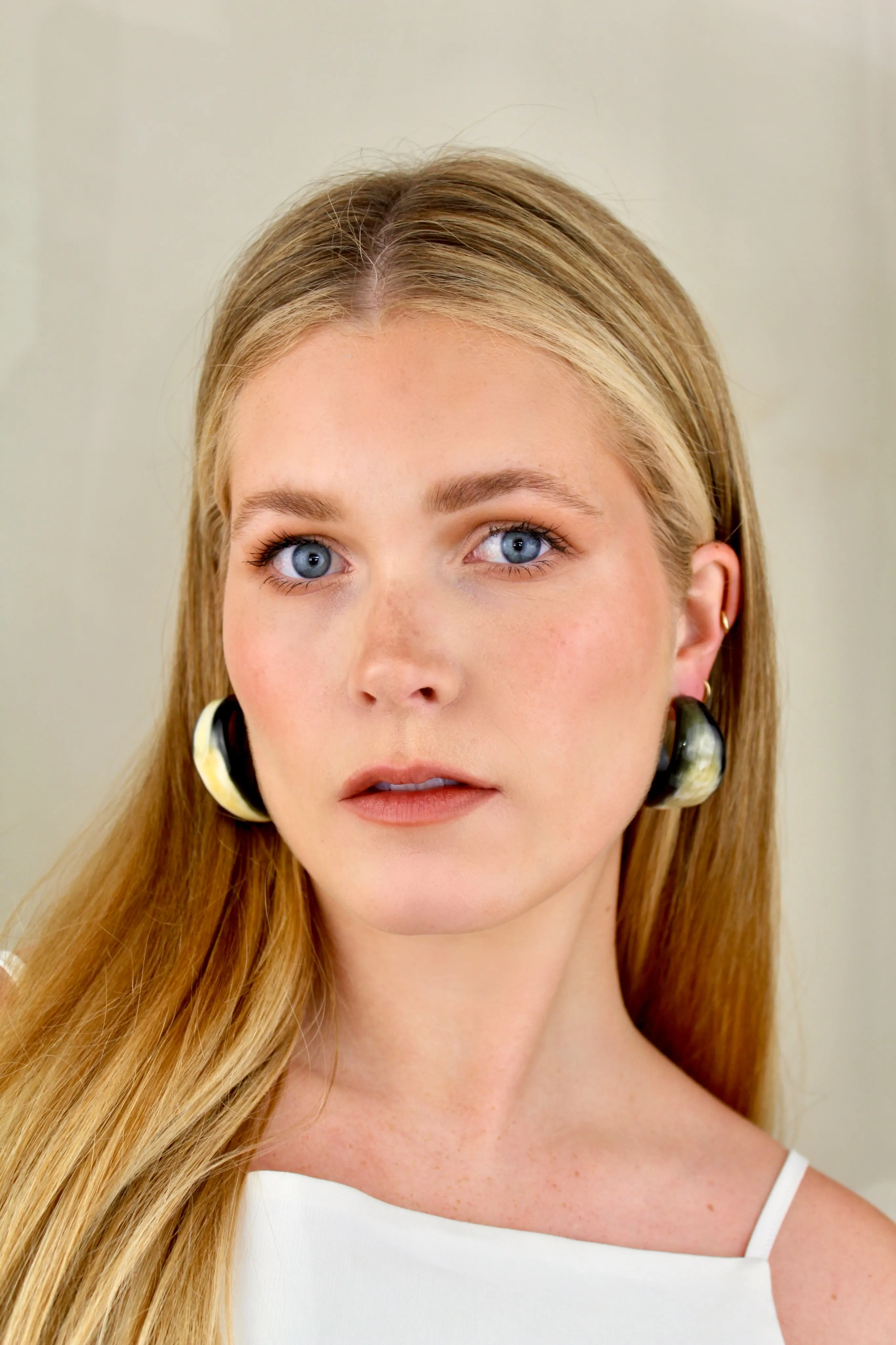 Eva earrings chocolate