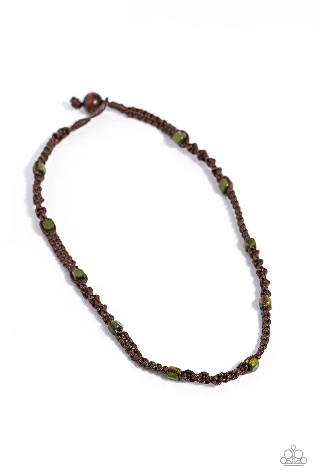 Paparazzi Necklace ~ Scenic Climb - Green